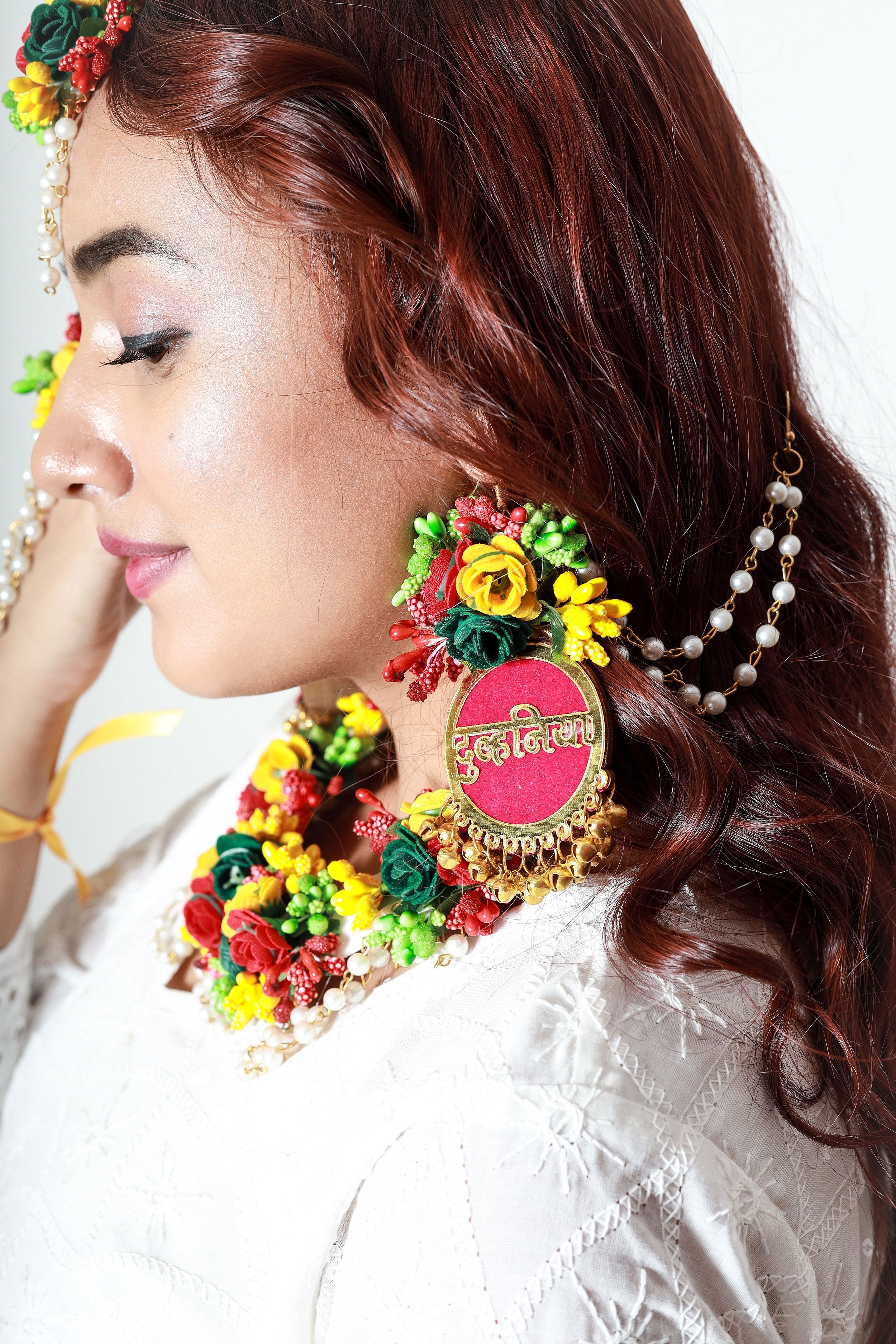 Personalized Multicolor Floral Jewelry Set with Earrings, Maang Tikka & Pearl Detailing for Haldi & Mehendi