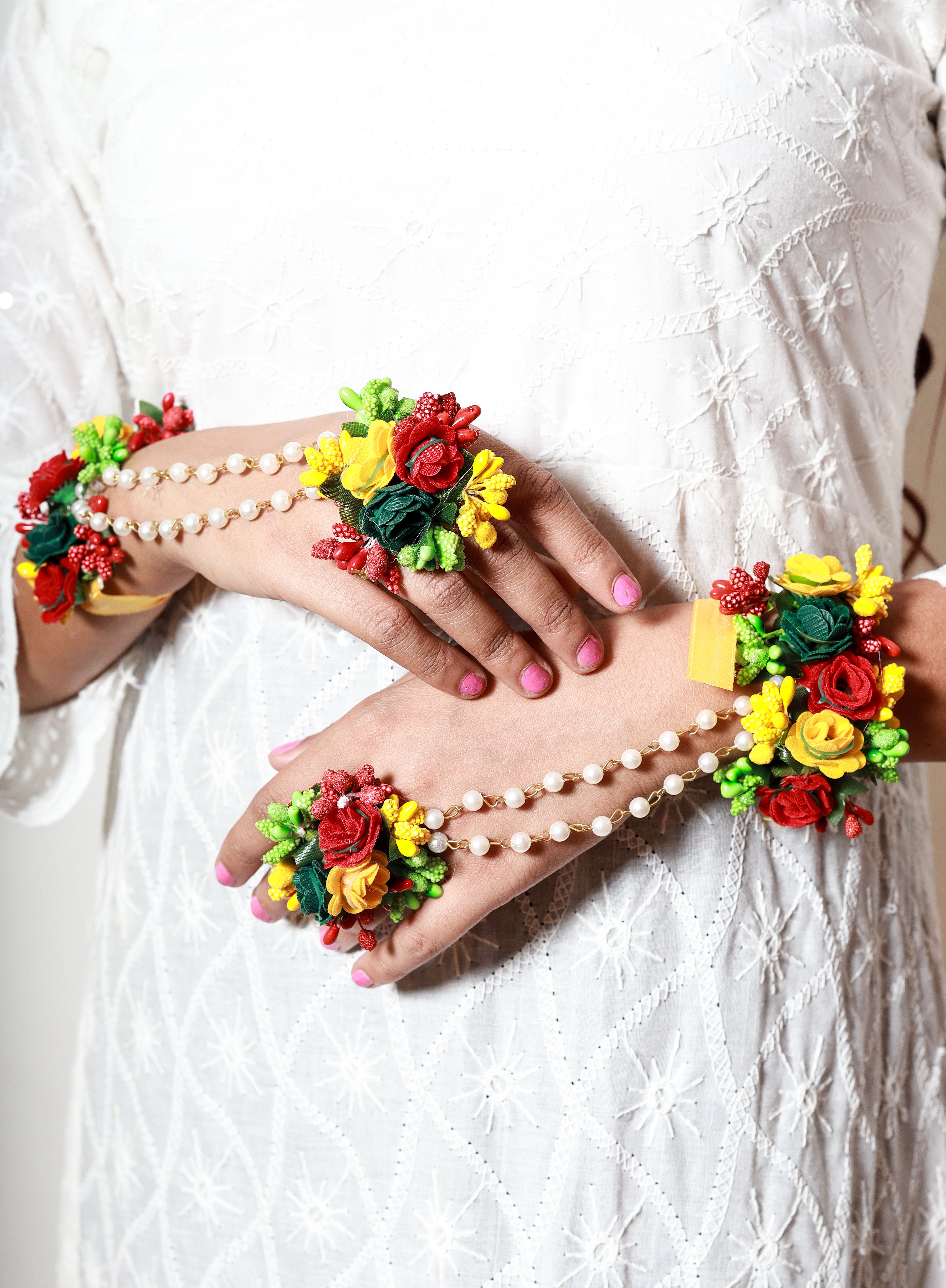 Personalized Multicolor Floral Jewelry Set with Earrings, Maang Tikka & Pearl Detailing for Haldi & Mehendi