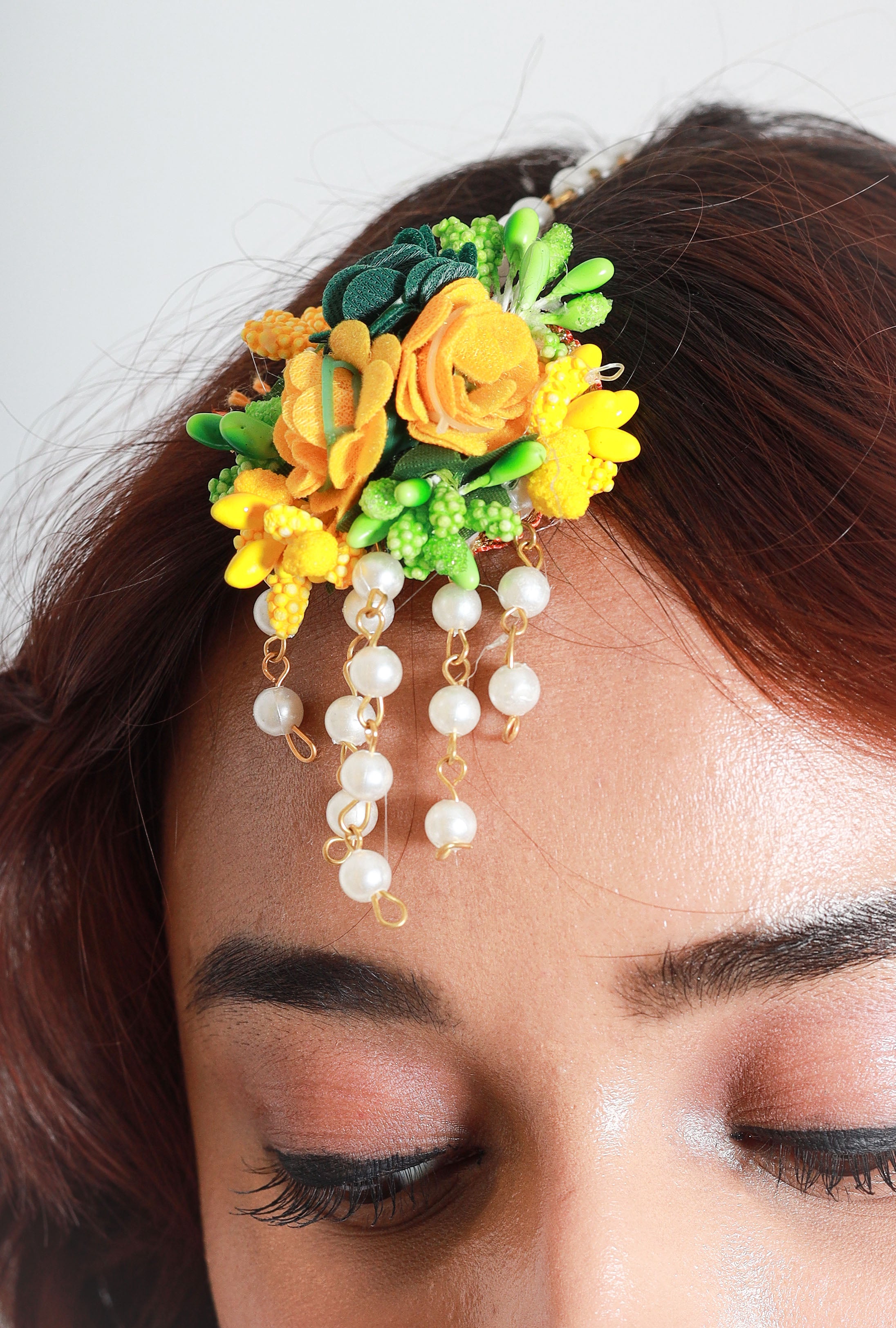 Personalized Yellow & Green Floral Jewelry Set with Earrings, Maang Tikka & Pearl Detailing for Haldi & Mehendi