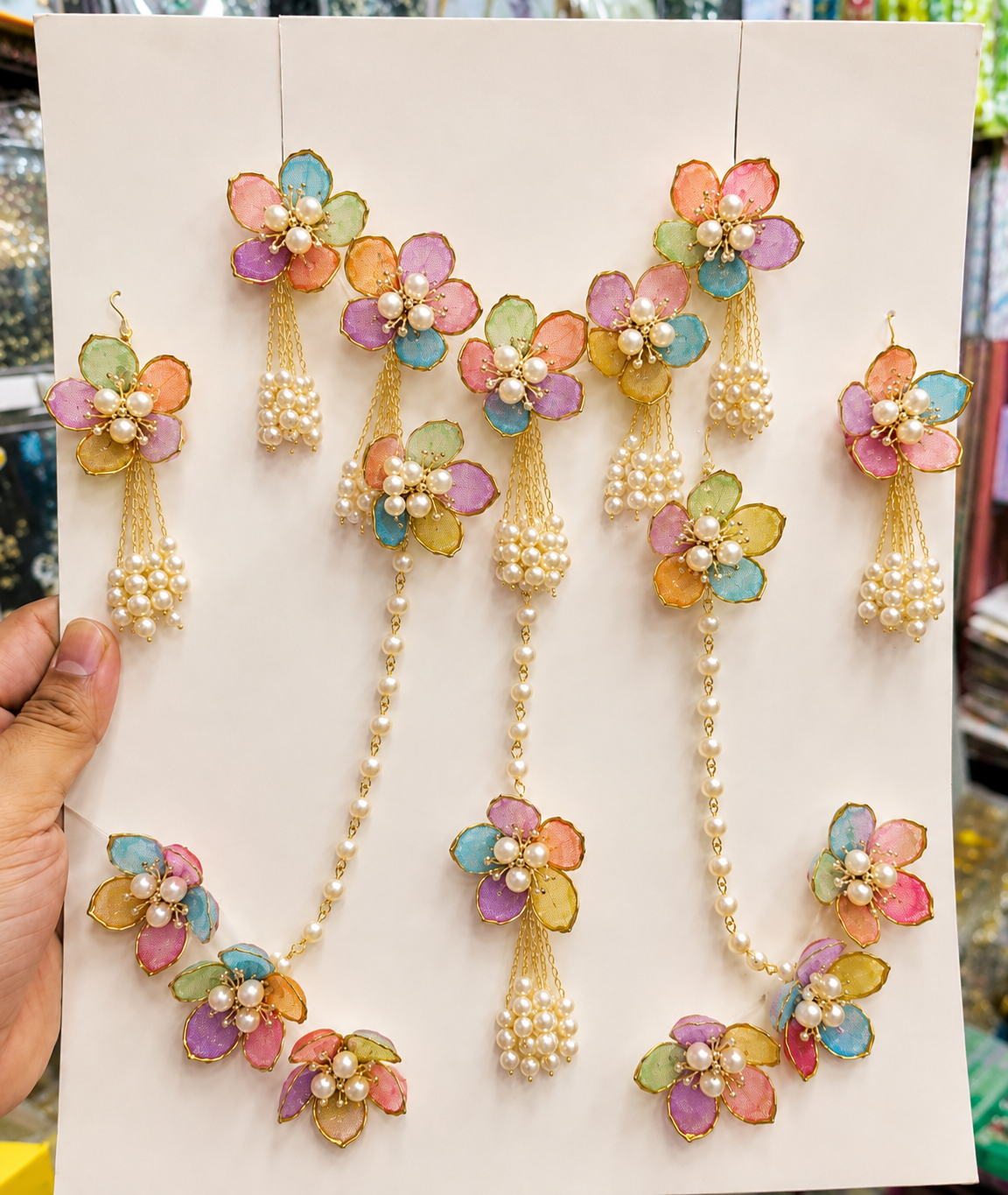 Multicolor Floral Jewellery Set for Women & Girls | Haldi Jewellery Set with Earrings, Necklace, Maang Tikka & Hand Accessories | Artificial Flower Jewellery for Wedding, Mehendi, Bridal, Festive Wear, Pearl & Shell Design Set