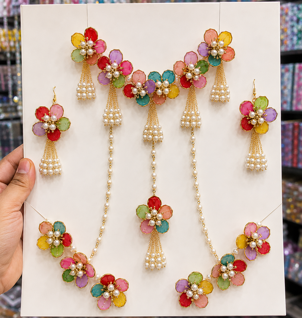 Multicolor Floral Jewellery Set for Women & Girls | Haldi Jewellery Set with Earrings, Necklace, Maang Tikka & Hand Accessories | Artificial Flower Jewellery for Wedding, Mehendi, Bridal, Festive Wear, Pearl & Shell Design Set
