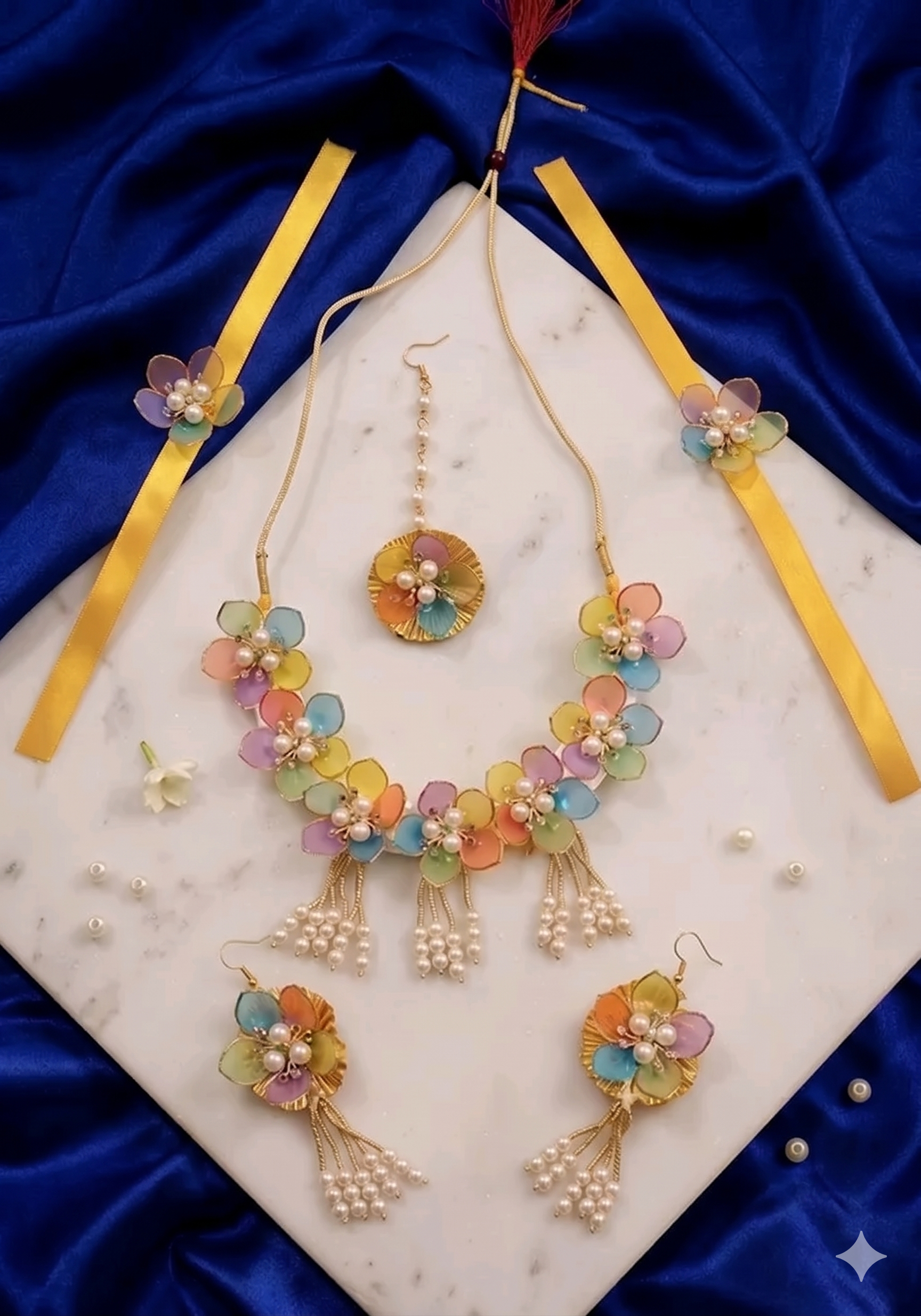 Multicolor Floral Jewellery Set for Women & Girls | Haldi Jewellery Set with Earrings, Necklace, Maang Tikka & Hand Accessories | Artificial Flower Jewellery for Wedding, Mehendi, Bridal, Festive Wear, Pearl & Shell Design Set